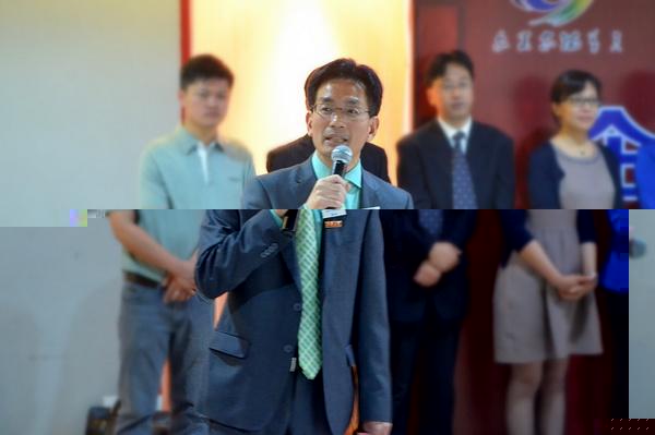 商學院院長滕樂法緻辭