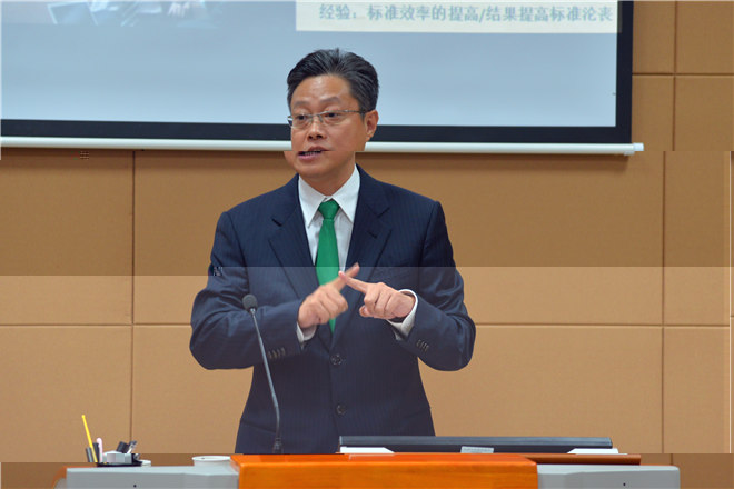 論壇上，無錫市東方環境研究所有限公司董事長鄭岩博士做主題發言